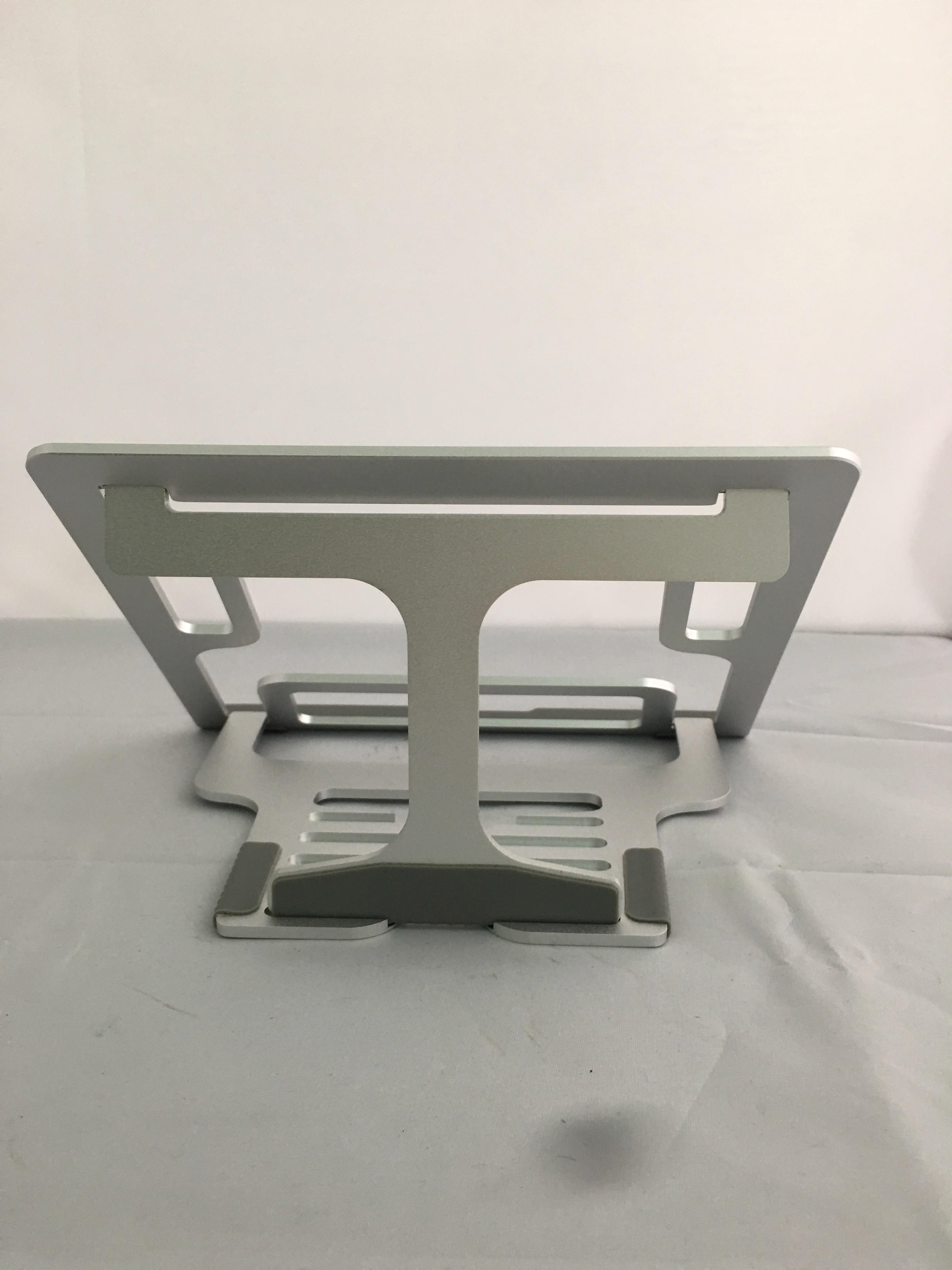 Customized Lightweight 3.5mm Metal Laptop Stand Foldable Aluminum Tablet Stand