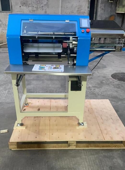 700 Book/Hour PVC Plastic Coil Inserting Machine Max 3/4'' Plastic Wire Spiral Coil Binding Machine Equipment For Book