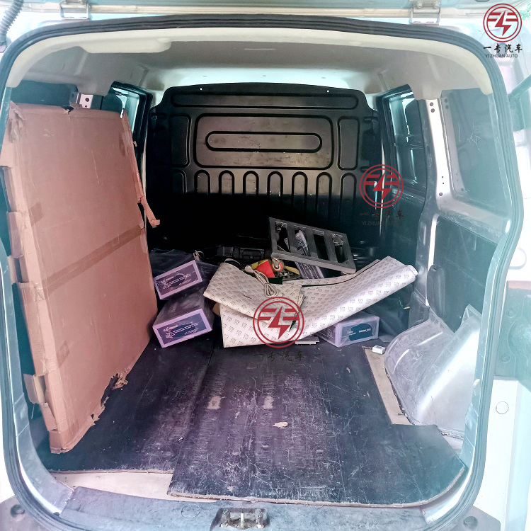 Outdoor Mini VAN with Invisible Enclosed Cargo Box 2020 High Speed Gasoline 4x2 VAN