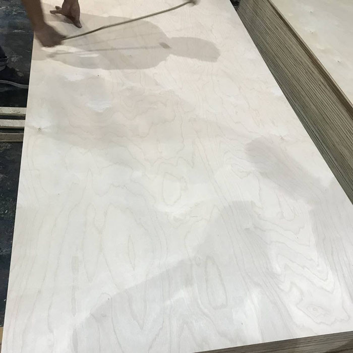 Table Full Poplar Core 12mm 18mm Laminate Faced Birch Plywood