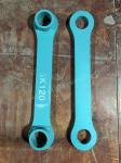 SK120 SK130 Kobelco Excavator Bucket Link 2406P4823D2 2406P4823D1