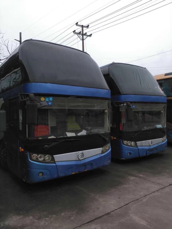 70 Seats Coach Buses with Toilet Good Condition Diesel Engine Chassis Model EQ6840KS4T