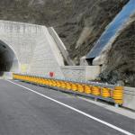 Road Traffic Safe Yellow Stainless Steel Highway Roller Barrier for Traffic