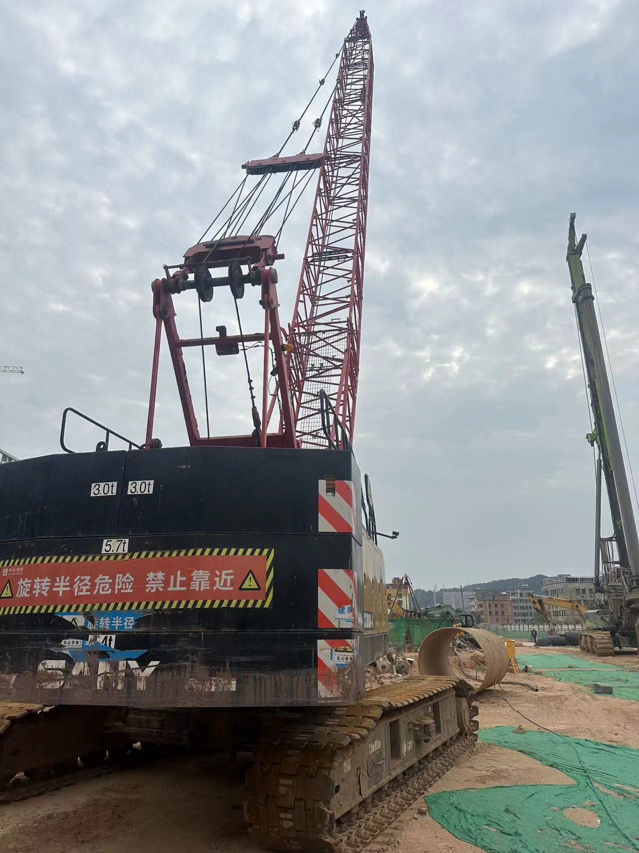 Extremely Efficient SCC600A-6 60 Ton Mobile Hydraulic Crawler Crane Heavy Lifting Equipment
