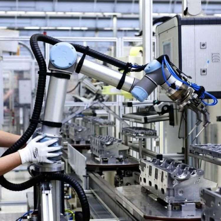 Palletizing Robot With Robot Arm 6 Axis Of UR10e Payload 10kg Reach 1300mm For Packing Line