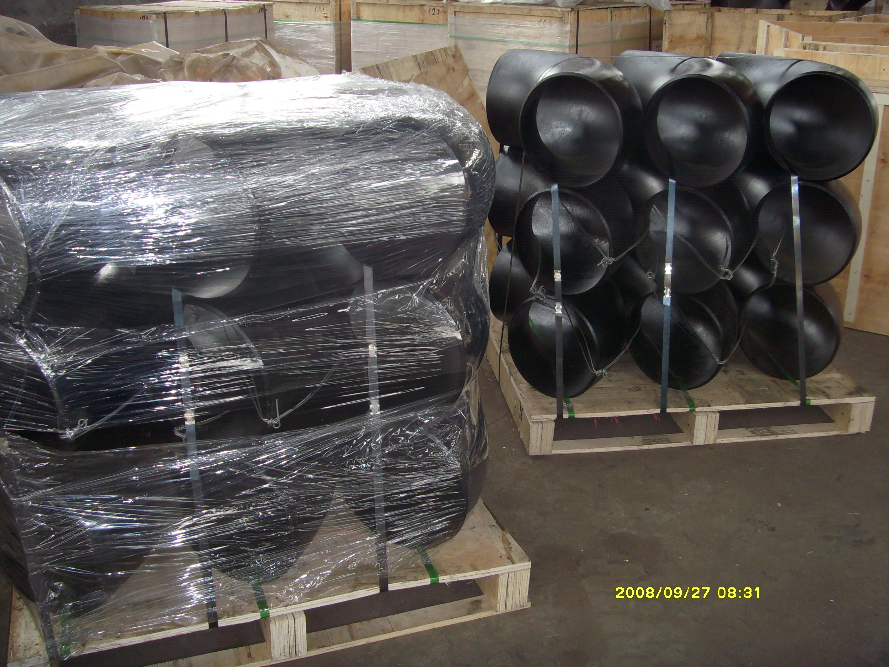 HIGH QUALITY CARBON STEEL PIPE FITTING SEAMLESS WELDED PIPE FITTINGS
