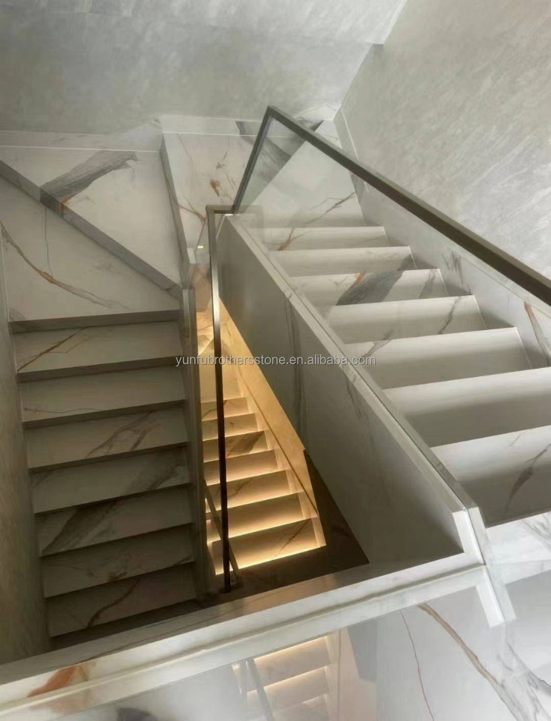 Interior Home Furniture Stair Step Light Design with Modern Artificial Sintered Stone
