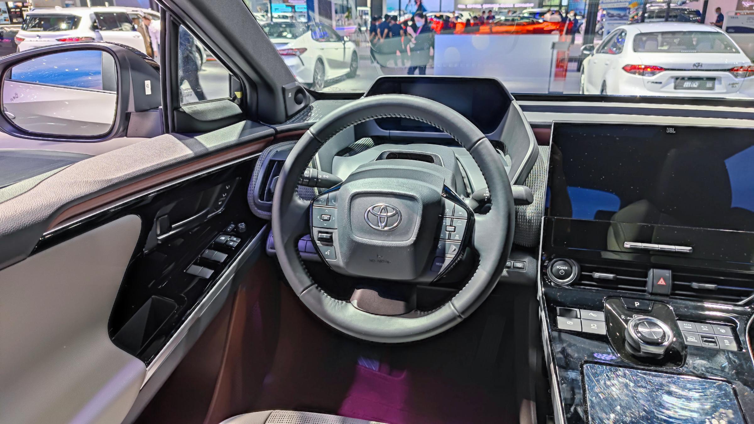 Energy Electric Cars 400-615 Km Endurance Midsize EV Car BZ4X Pro with 80KW Front Motor Power and 337NM Torque