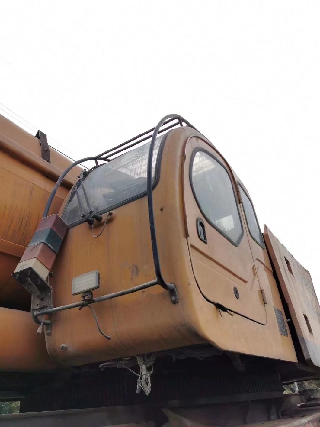 Good Original Quality with Stable Work China Qay 300t Truck Crane Mobile Crane Used Crane Construction Machine Sale at Good Price