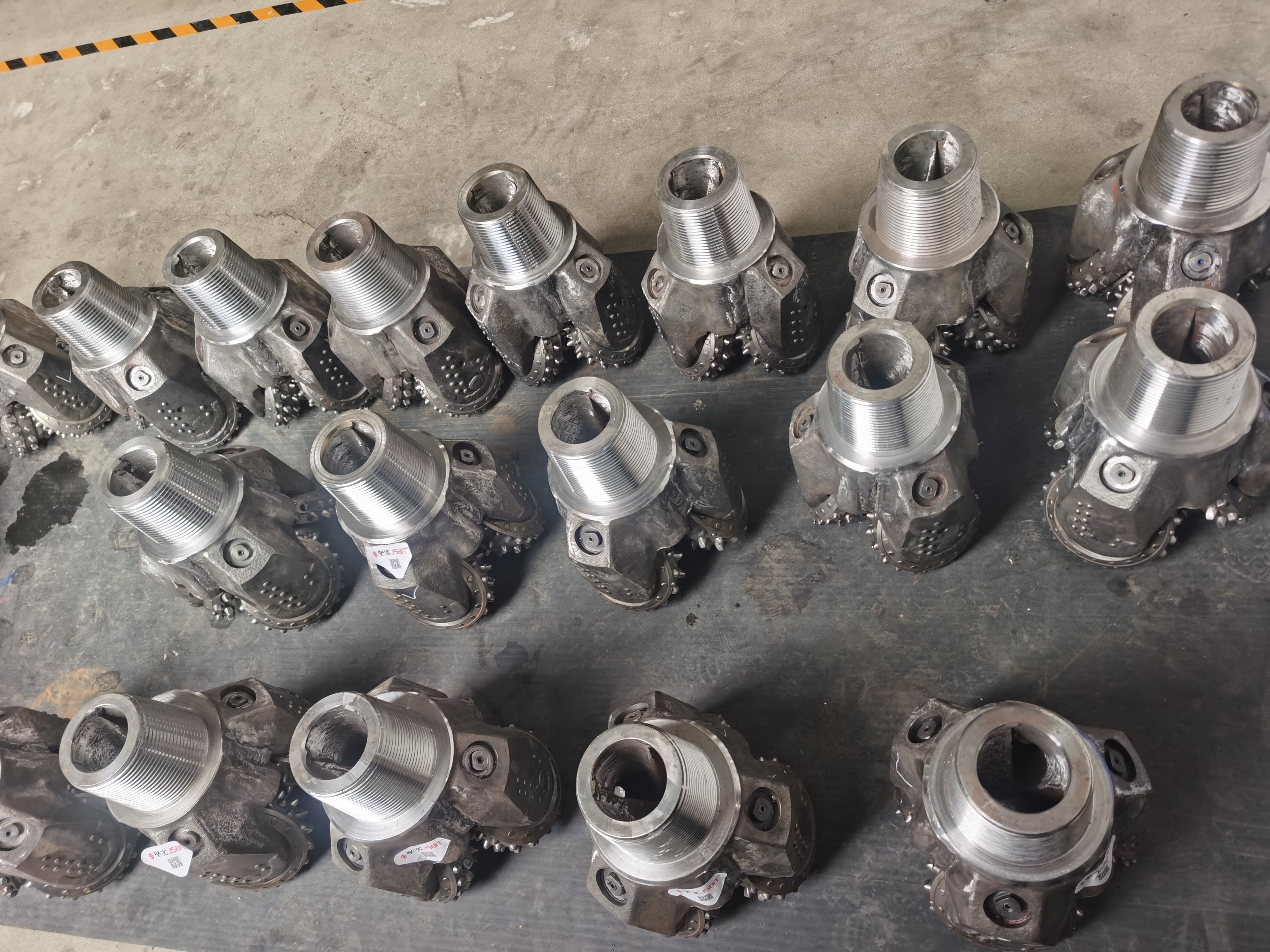 100% New Good Quality Tricone Roller Bit IADC537 12inch