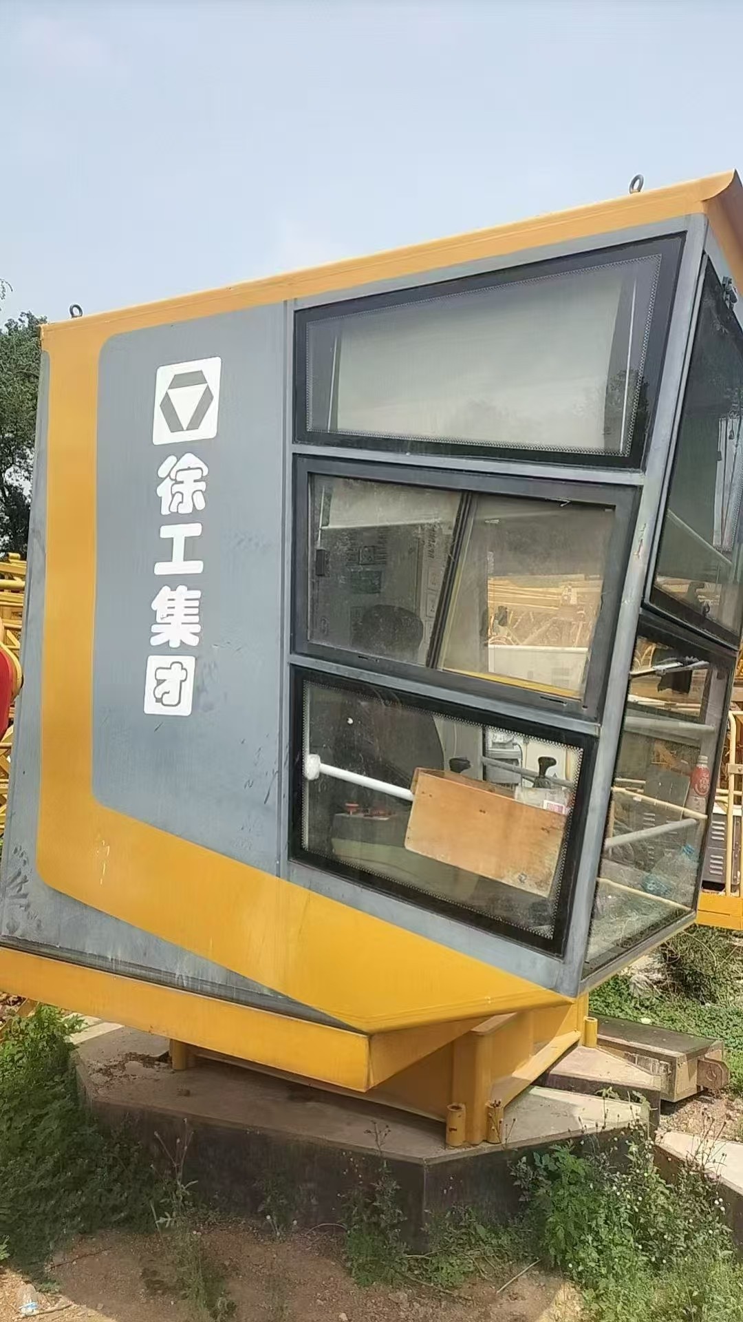 Used XCMGTower XGT6013-6S1 Cranes Reliable & Efficient for Construction Equipment