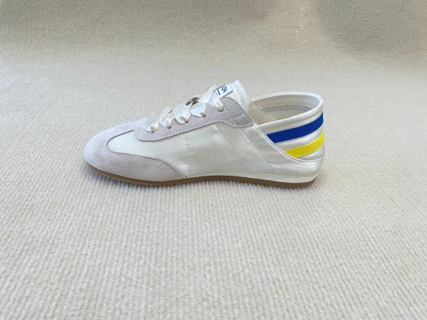 Women flat satin sneakers with lace-up and breathable with lace shoelace in