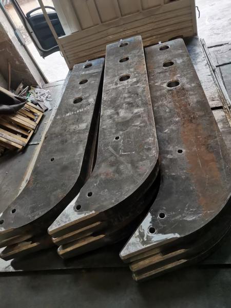 TIG Replacement Carbon Steel Bulldozer Ripper Shanks / Noses / Protectors 104