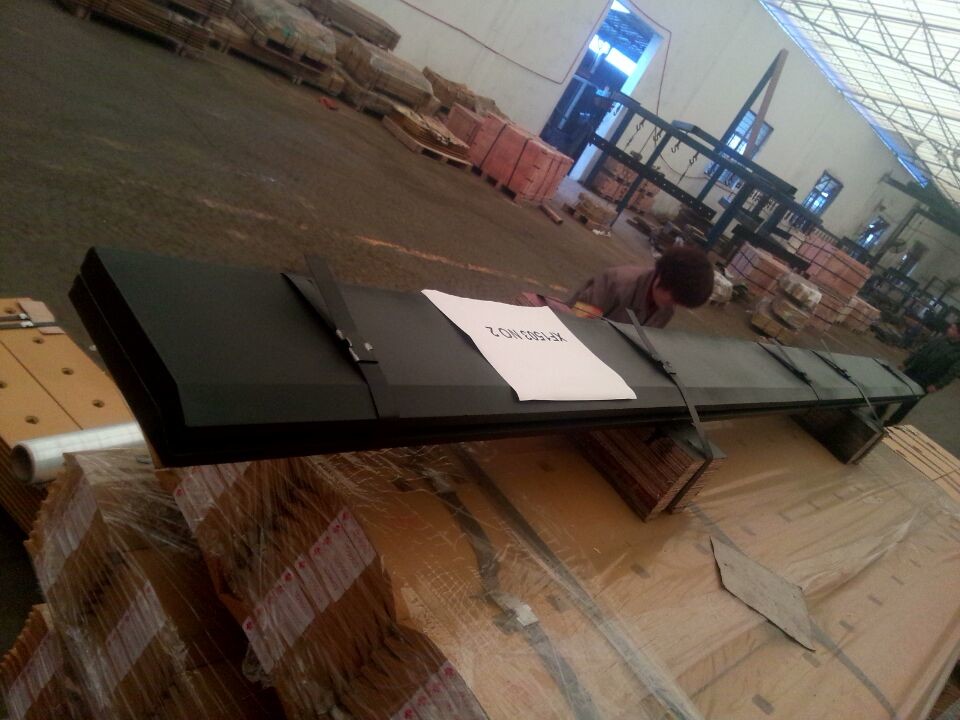 NB TIG Brand High Mn Material JCB Flat Cutting Edges , Single Beveled JCB Blades For Loader