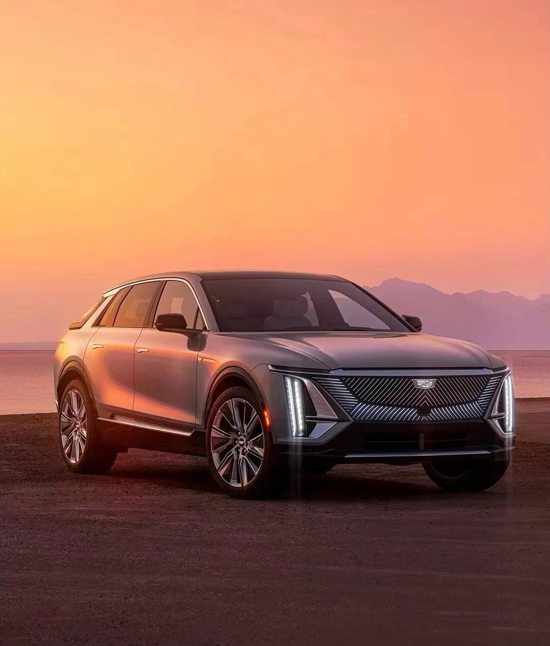 2024 Cadill-ac LYRIQ Large Electric SUV 255kW Motor 190km/h Maximum Speed and 440N.m Maximum Torque with Large Space