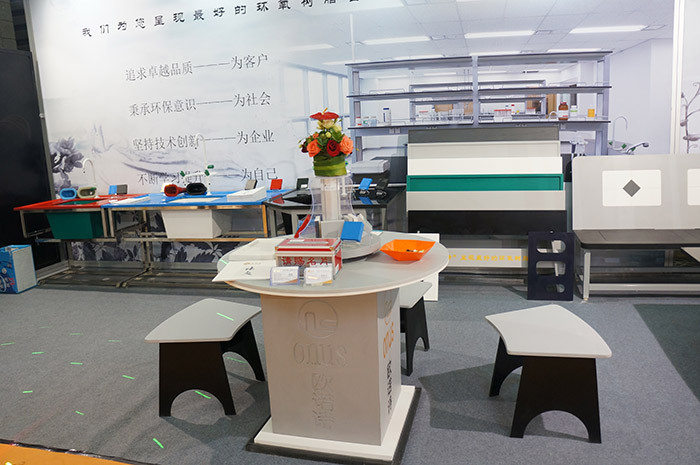 White color epoxy resin science lab countertops resist moisture for scientific research