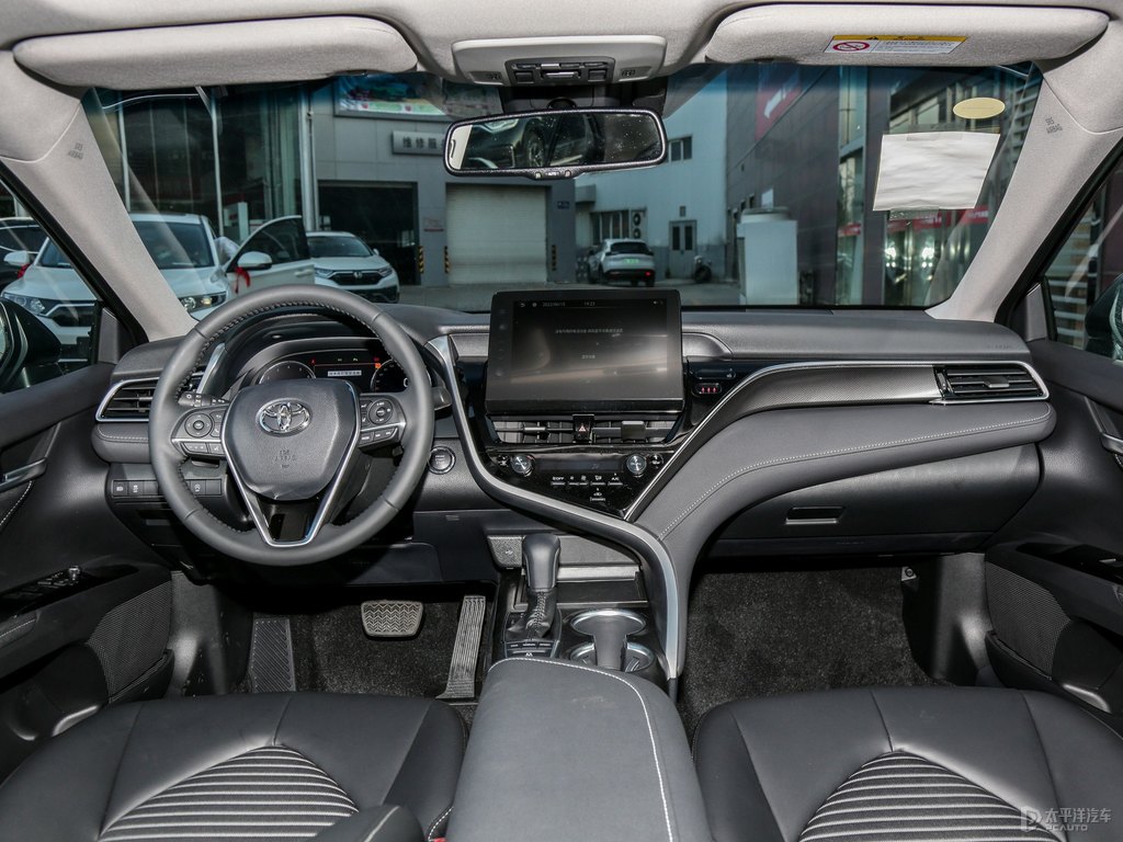 2023 Toyota Camry Corolla Highlander BZ4X Luxury Sedan Gasoline Cars Made In Guangdong Customized BZ4X