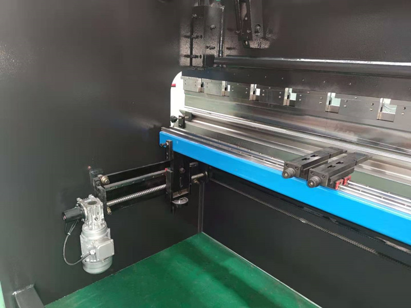 630KN 2050mm Torsion Bar Press Brake E21 System CNC Hydraulic Sheet Metal Bender