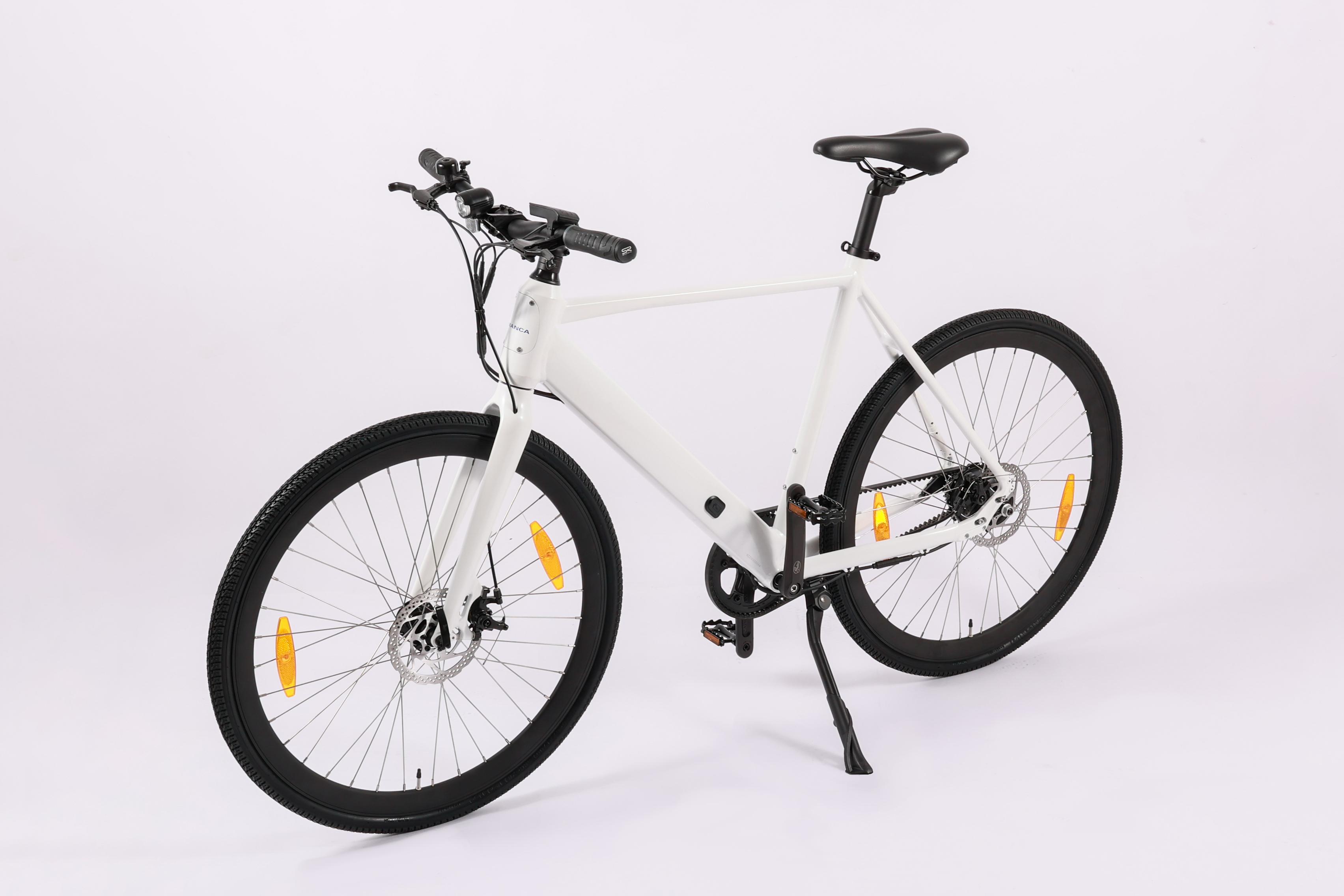 Trekking Electric Bicycle 250w City E Bike Disc Brake Lightweight Urban Bike for Adult
