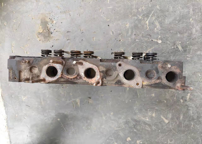 V2203 Used Engine Heads 4 Cylinder For Excavator KX155 Water Cooling
