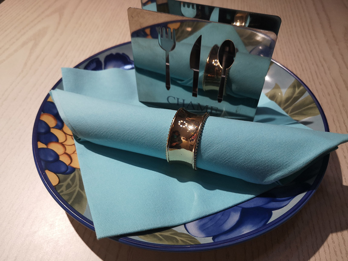 Cleaning Unscented Colored Airlaid Paper Napkins Environmentally Friendly Luxury