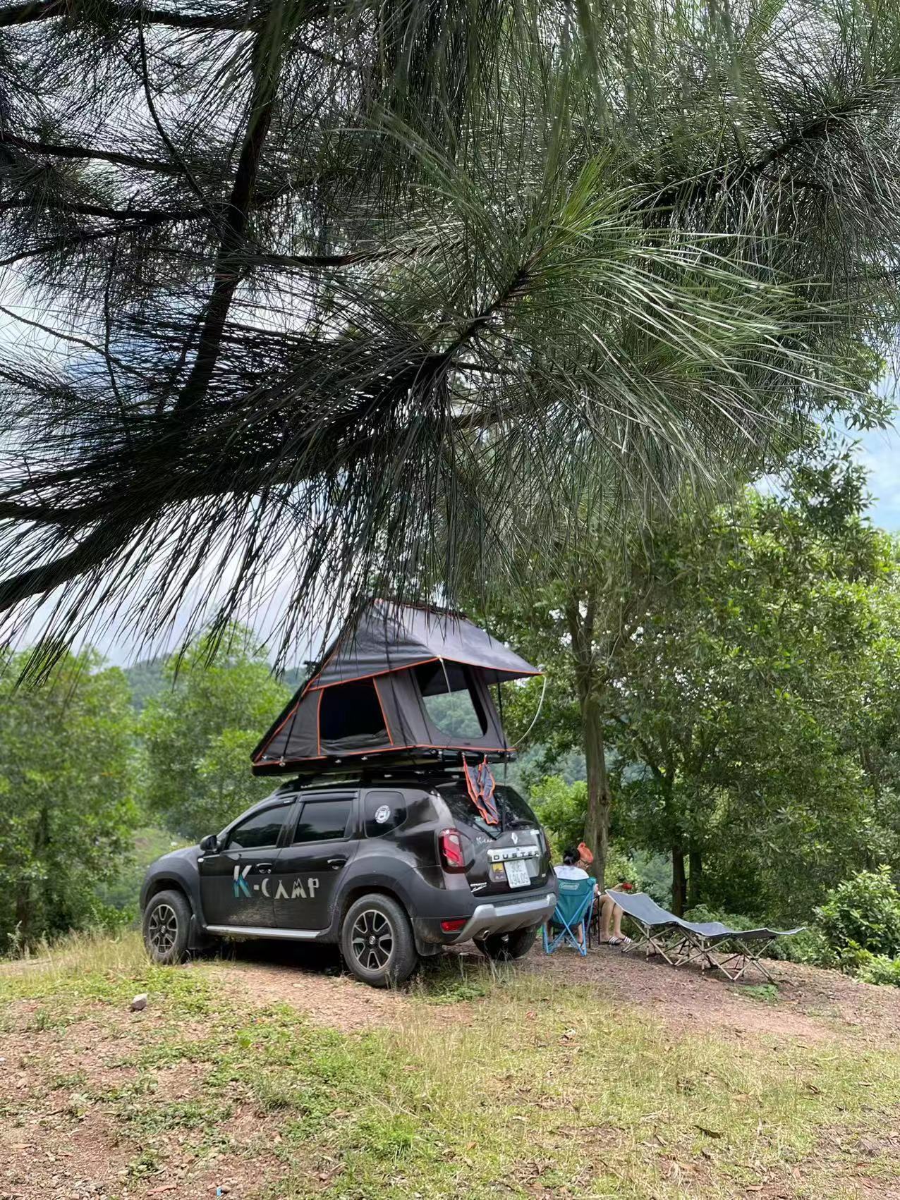 High- Aluminum Hard Shell Triangle Roof Top Tent for 2022 Car Hard Shell Rooftop Tent