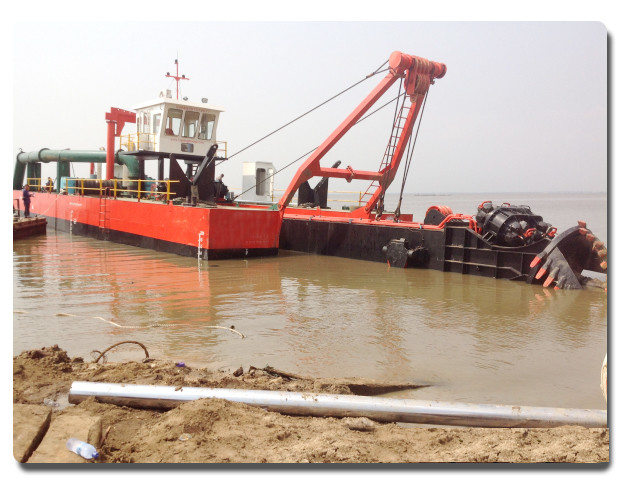 Heavy Duty Sludge dredger ship With Centrifugal Slurry Pump 500 Cubic Meters Per Hour