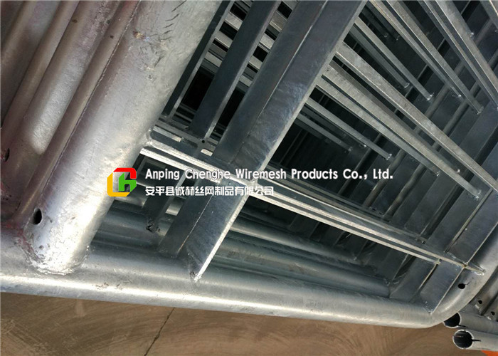 Hot Dipped Galvanized Metal Safety Railing With Fish Tail PUB Standard
