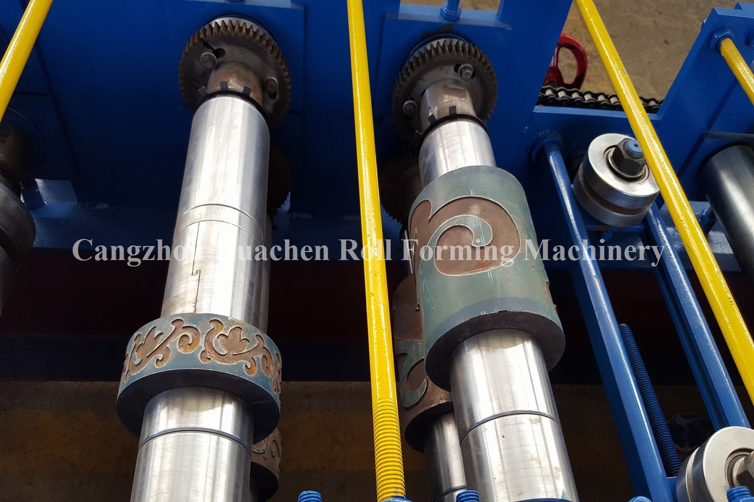 High Pressure Punching metal roll forming machine , door frame making machine Approved CE