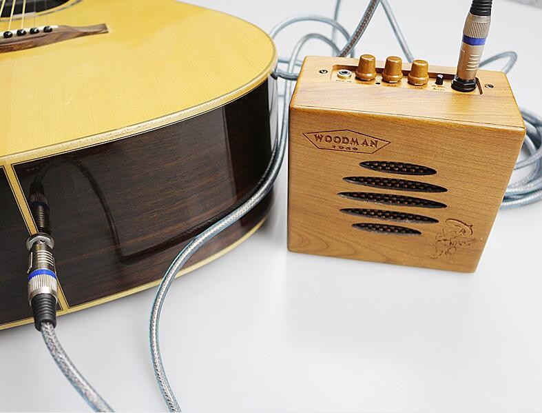 Acoustic Guitar Amplifier 10W Solid Wood suitable for Ukulele, Acoustic Guitar, etc with input and out out jack