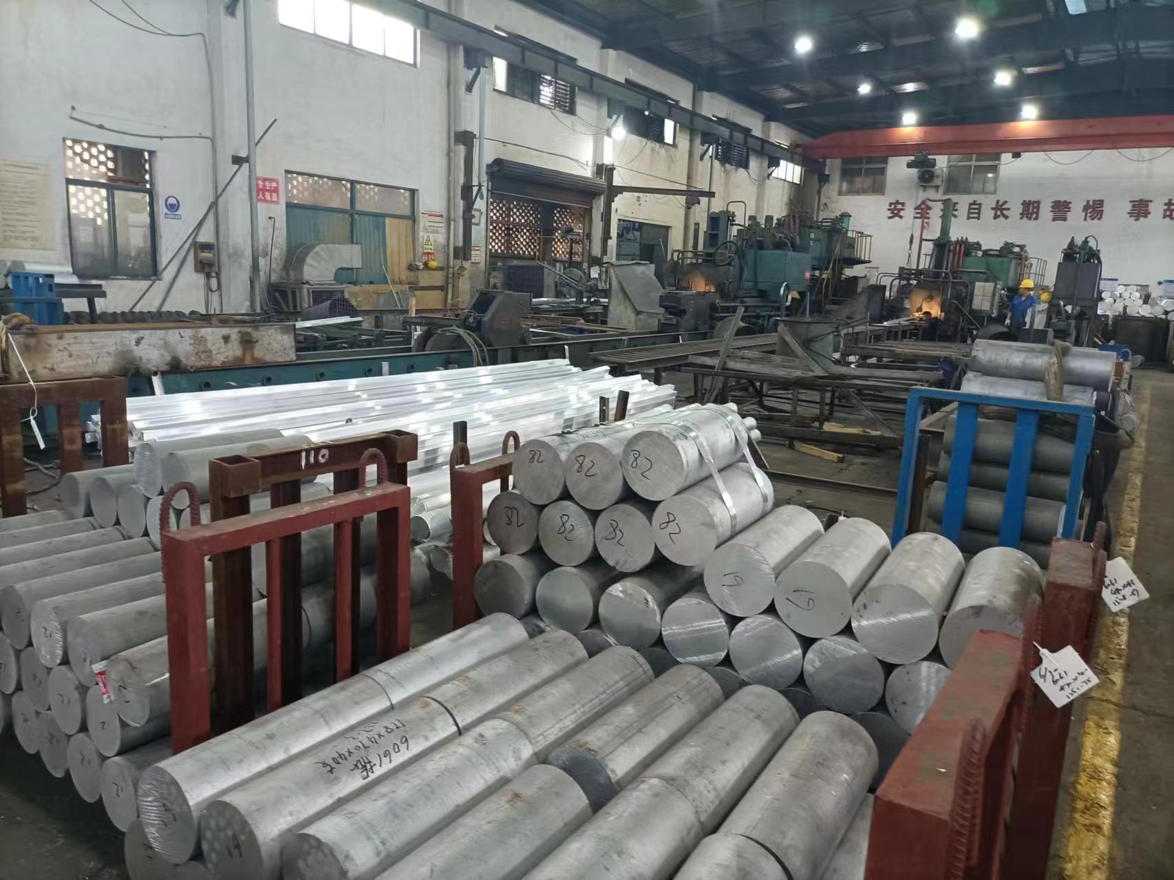 2024 Alloy Cold Drawn Aluminium Rod Brushed Customized Size ASTM B209 Alloy Billet