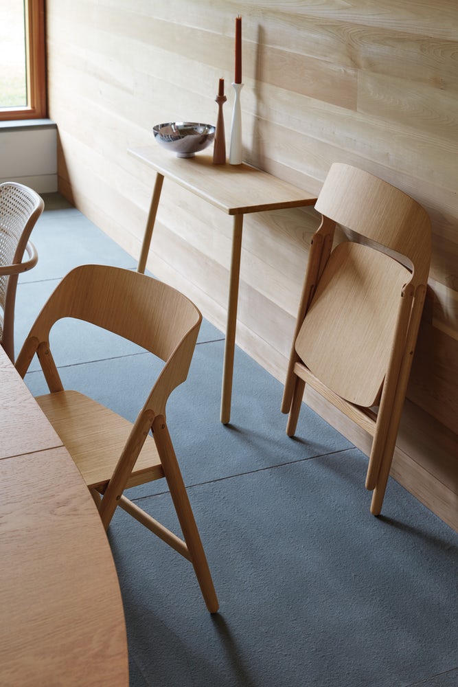 Outdoor Banquet Chair Solid Wood Modern Folding Chair for Living/Dining in Restaurant/Wedding Room