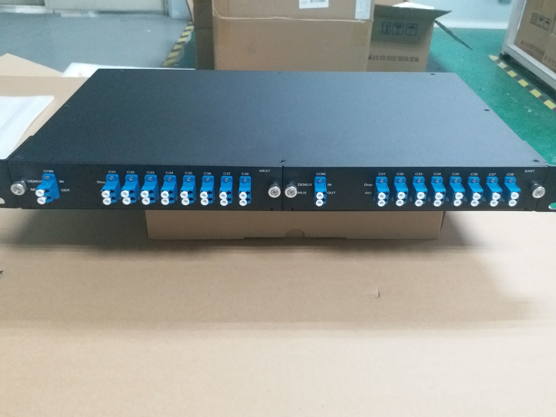 Low Insertion Loss 9 Channel CWDM Multiplexer 1270 - 1610nm Wavelength LC Adapters