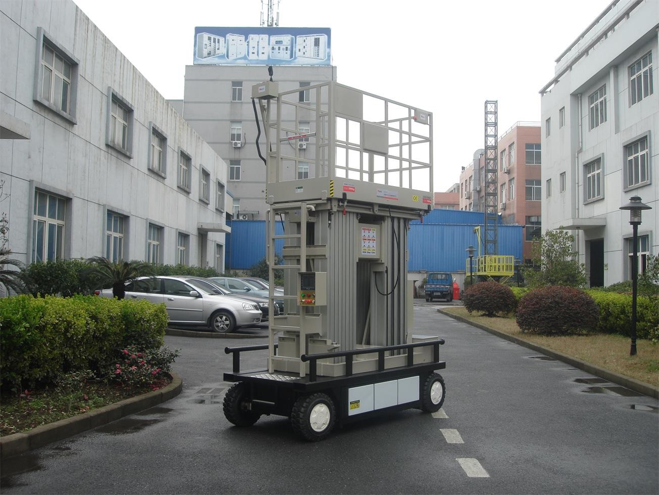 Warehouses Self Propelled Elevating Work Platforms 6m For Two Persons