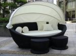 Luxury Comfortable Roofed Cane Daybed , Wicker Garden Oval Daybed