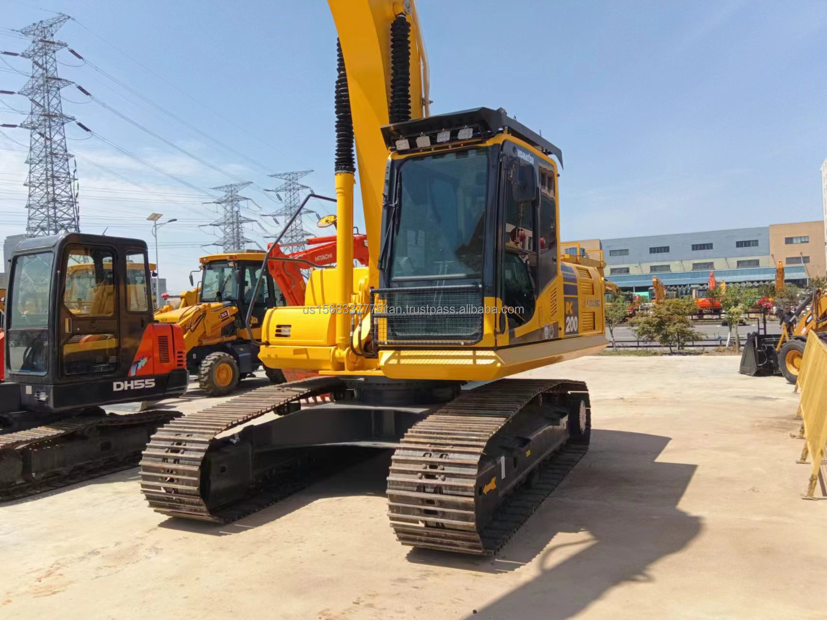 20 Ton Komatsu PC200 Excavator Mini Digger with Parts and Full Hydraulic Accessories