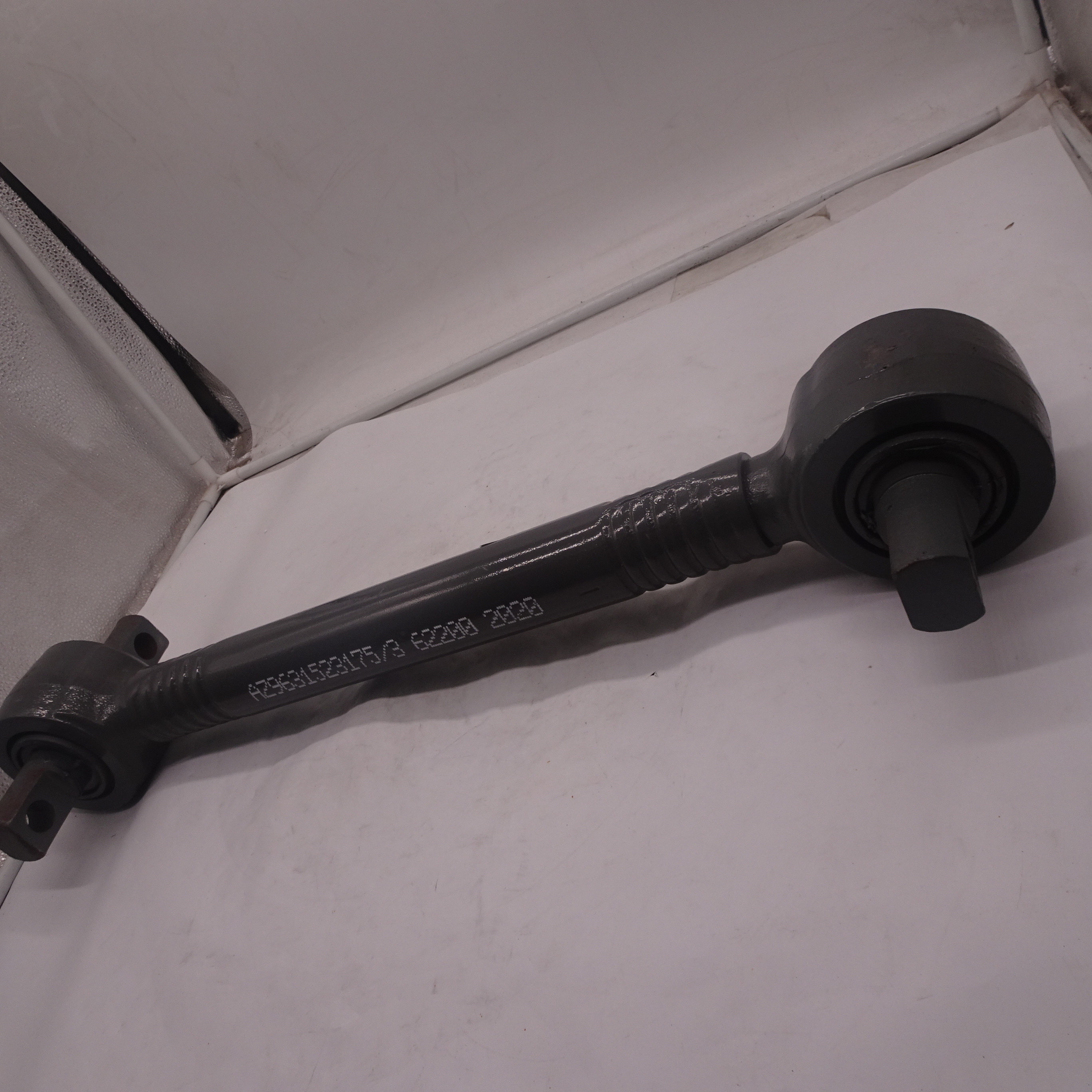 SINOTRUK HOWO A7 T7 Push Rod Assy Upper Push Bar AZ9631523175