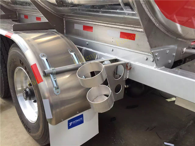45CBM Stainless Steel Tanker Trailers , Water Tanker Truck 28 Ton Landing Gear