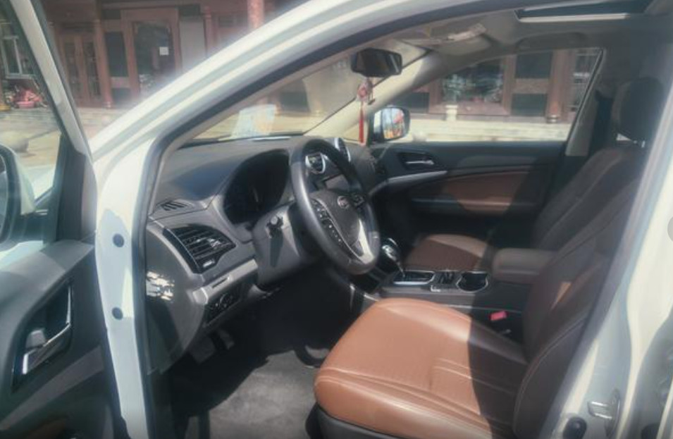 BYD S7 2015 2.0T Automatic Flagship BYD Mid-Size SUV Gasoline 2.0T 205HP L4