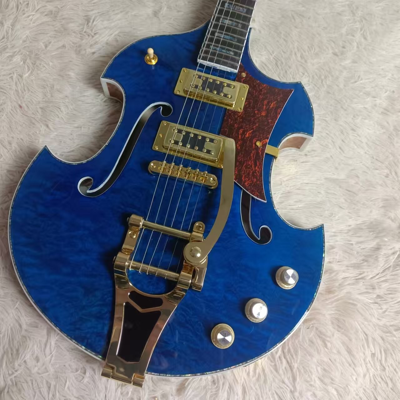 Custom f hole hollow body irregular body Gretsch electric guitar with bigs bys trem in blue color, accept guitar and bass OEM