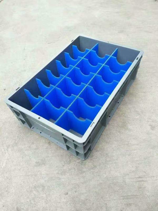 Virgin Polyethylene Reinforcing Anti - Skid Bottom Euro Stacking Containers Loading Capacity 20kg