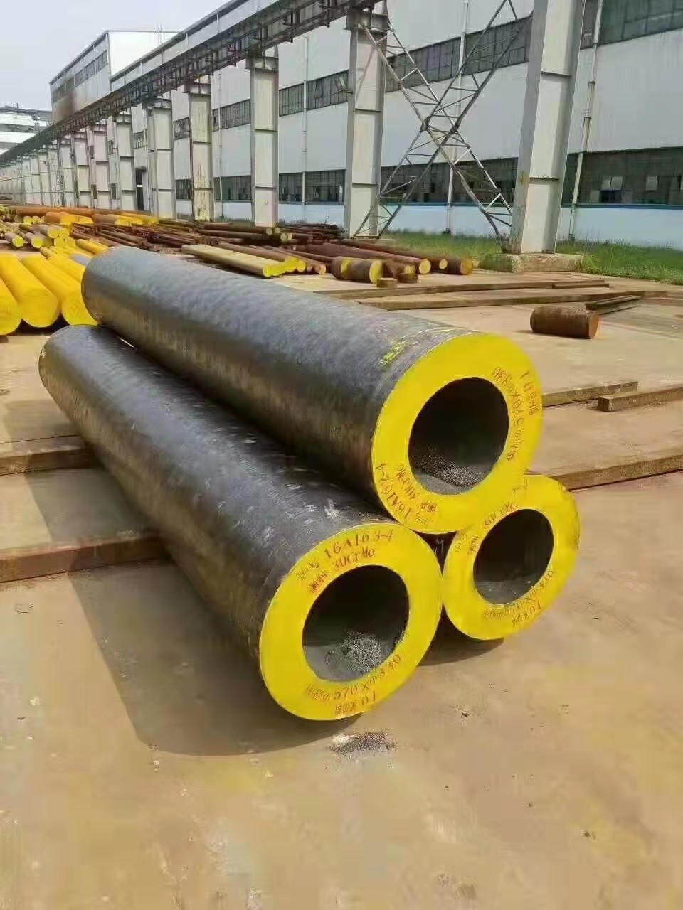 ASTMA500 Seamless Gi Steel Pipe Q345 S355 St33 Dia 20mm Galvanized Pipe
