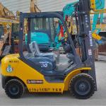 Komatsu FD30 Forklift 3 Ton Diesel Forklift Used Automatic Lifting Machine