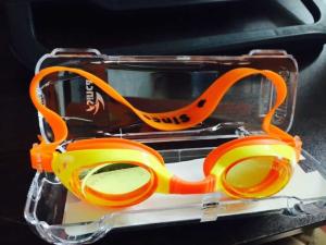 Quality Swiming glasses UV Shield Anti-fog for children yellow wholesale