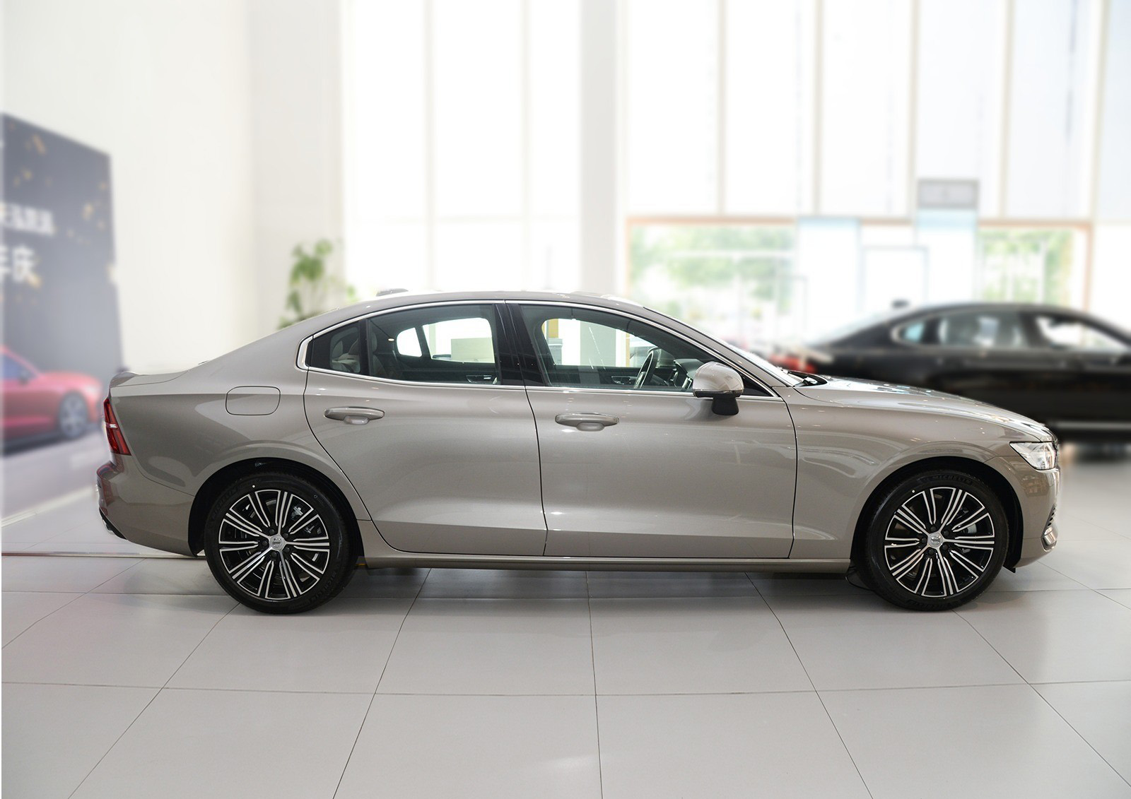 Made in China Electric Cars Factory Sale Car VOL VO s90