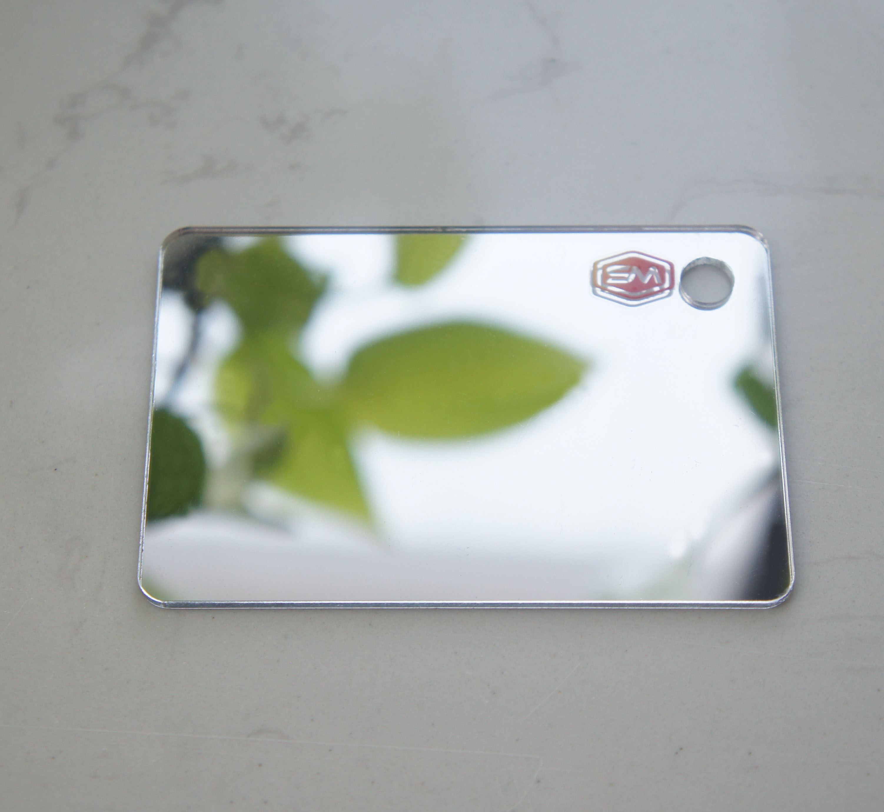 Extruded Colorful Silver Adhesive Mirror Acrylic Sheet with High Reflective for Home Decoration