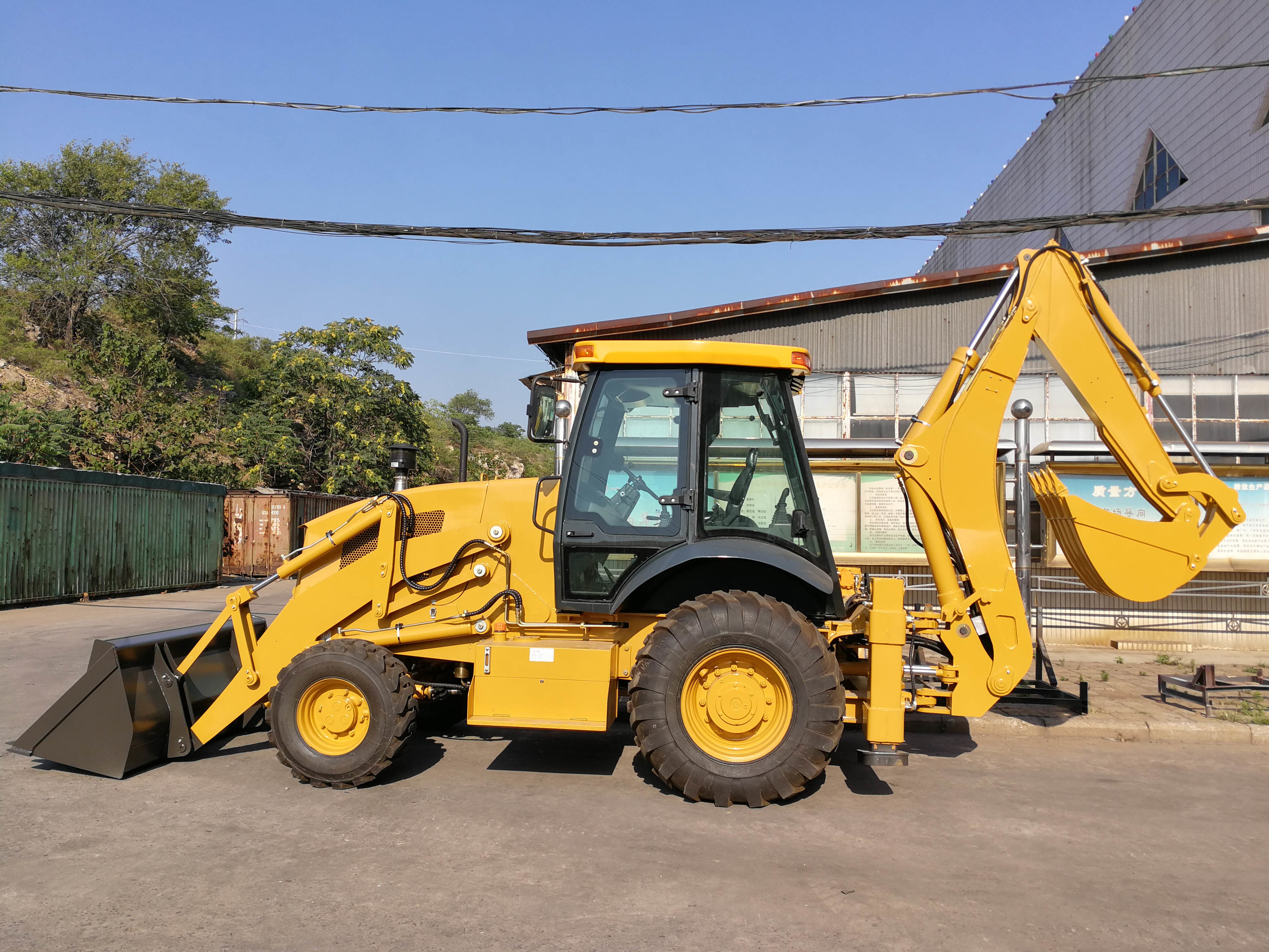 LGB88 8200KG Backhoe Loader Machine Road Construction Equipment