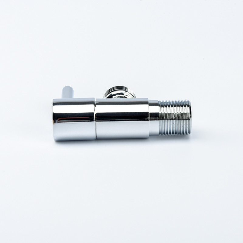 1/2 Inch 0.5Mpa Brass Angle Valve Chrome Plated Surface