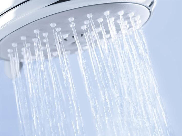 ABS TPR Shower Spray Head , 0.3MPA Chrome Plated Hanging Shower Head