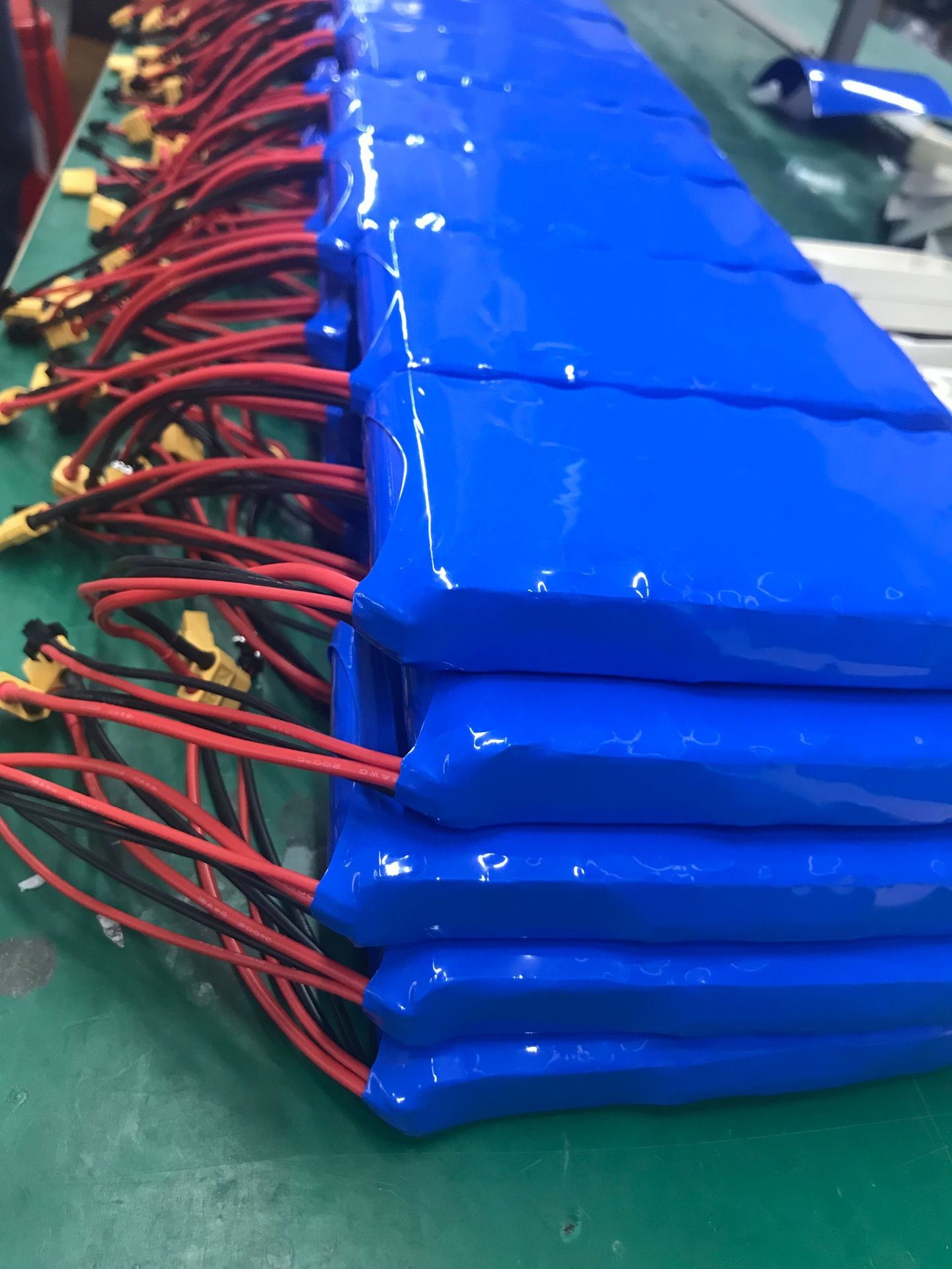 24V 4Ah Electric Scooter Battery CC CV 3C Discharge Rechargeable